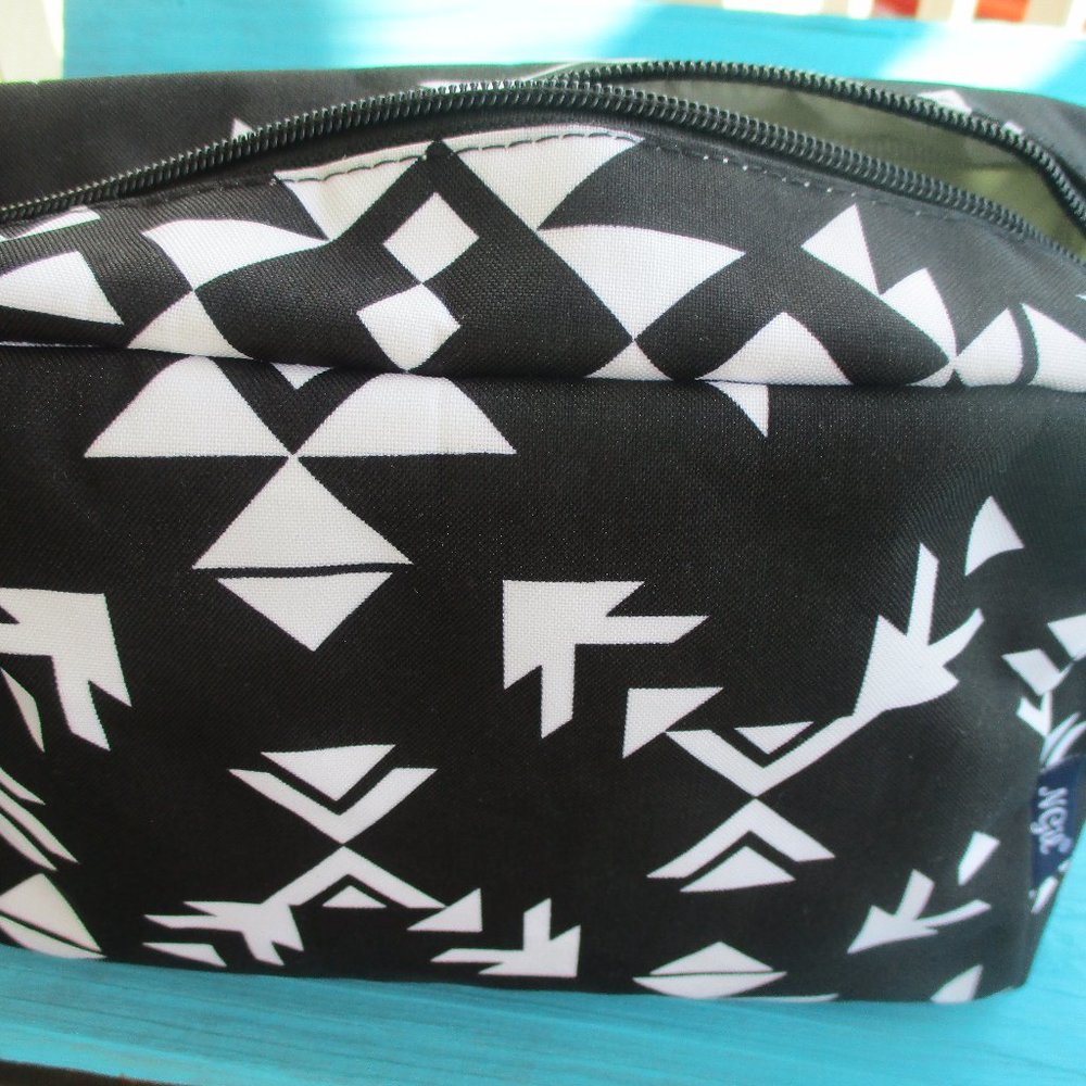 N Gil Women's Cosmetic Large Toiletry Bag Pouch Arrow Black/White.